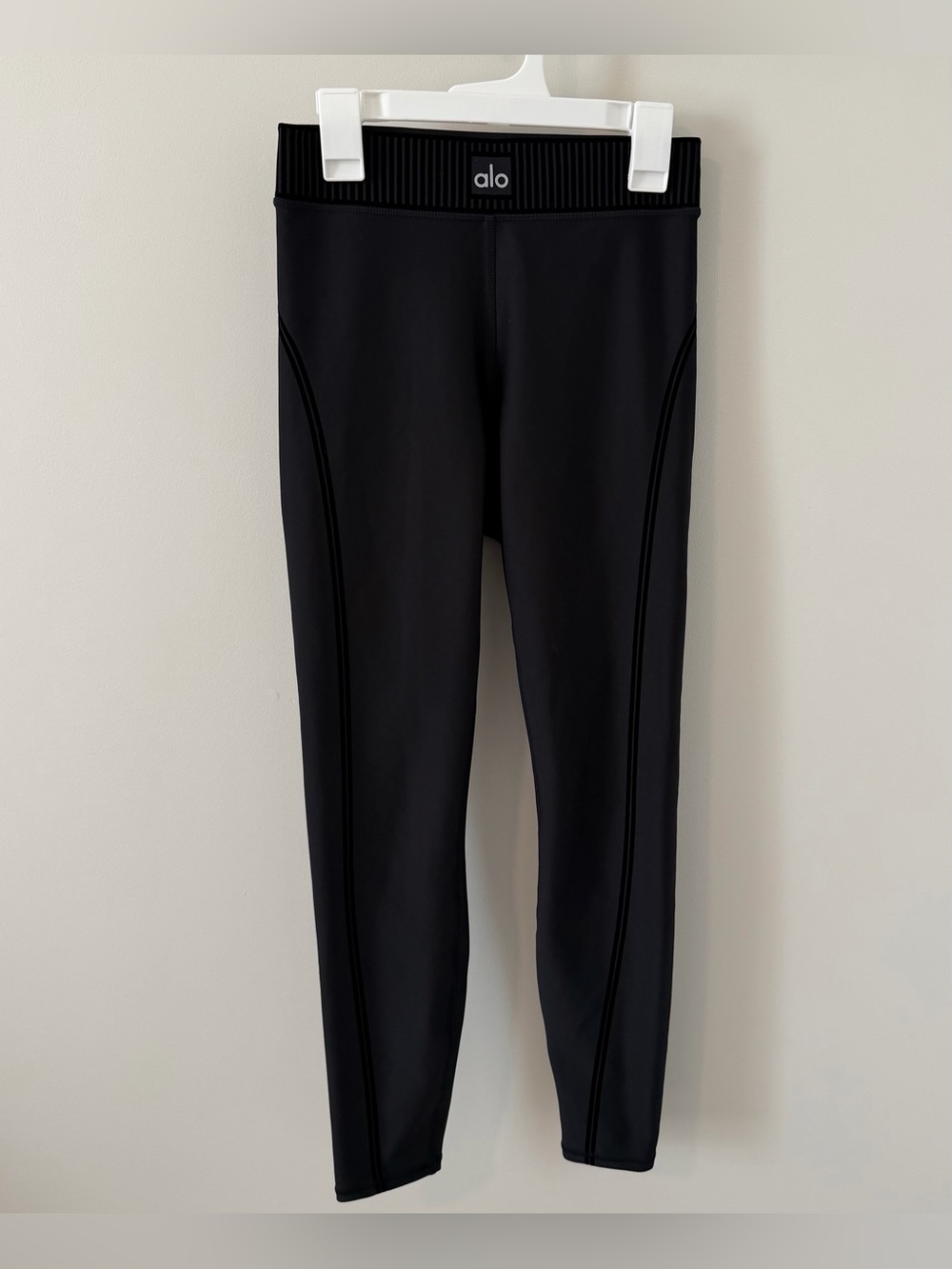 Alo Yoga Airlift High Waist 7/8 Line Up Legging Black Velvet Flocked Size XS**